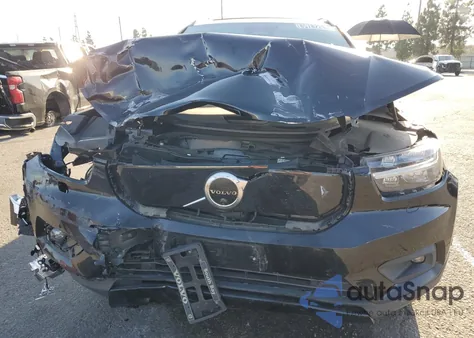 2021 Volvo Xc40 Recharge z USA, uszkodzony, nr VIN YV4ED3UR6M2561704